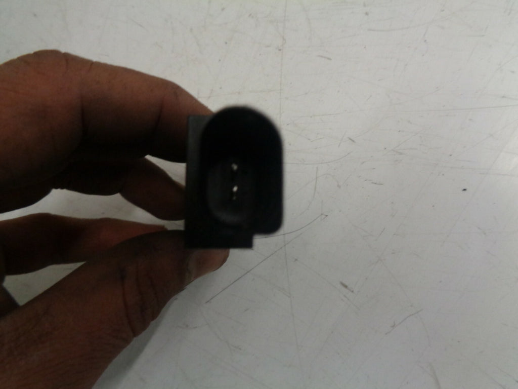 AUDI A1 2015 Q3 TIGUAN ANTENNA ENTRY AND LAUNCH PERMISSION