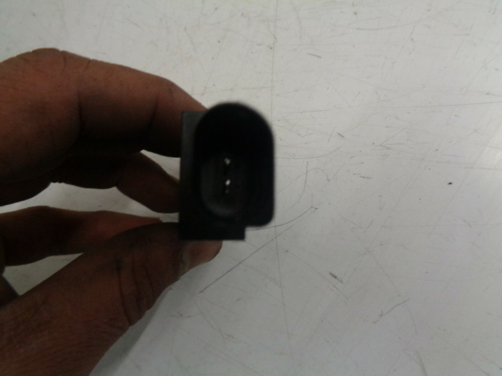 AUDI A1 2015 Q3 TIGUAN ANTENNA ENTRY AND LAUNCH PERMISSION