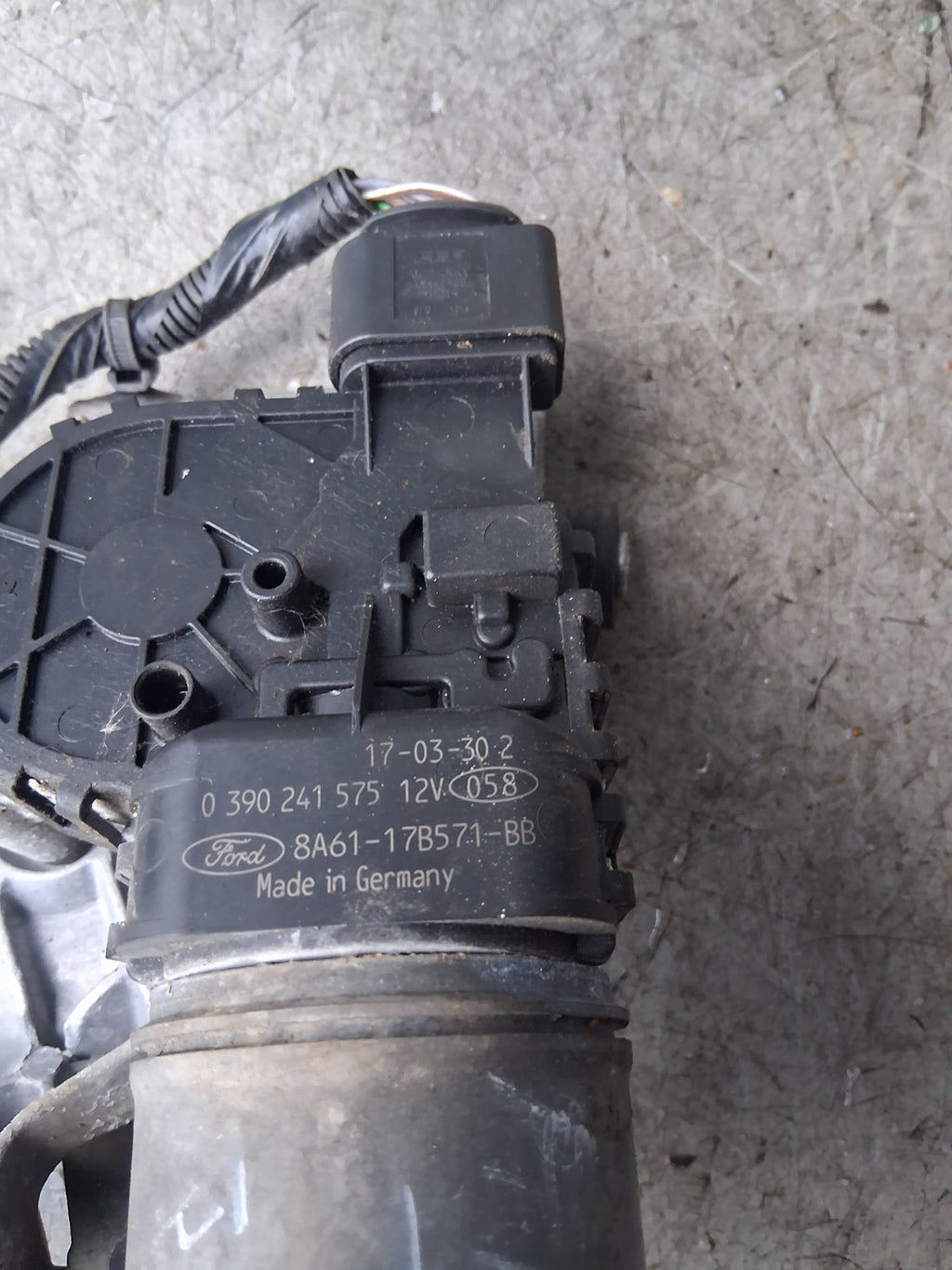 2017 FORD FIESTA FRONT WINDSCREEN WIPER MOTOR & LINKAGE 3397021587