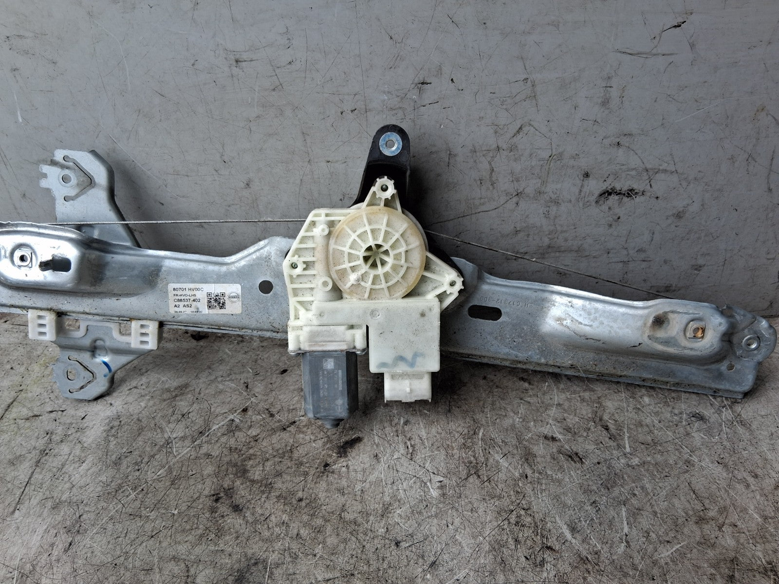 2020 NISSAN QASHQAI J11 MK2 OSR DRIVER SIDE WINDOW MOTOR REGULATOR 80701HV00C