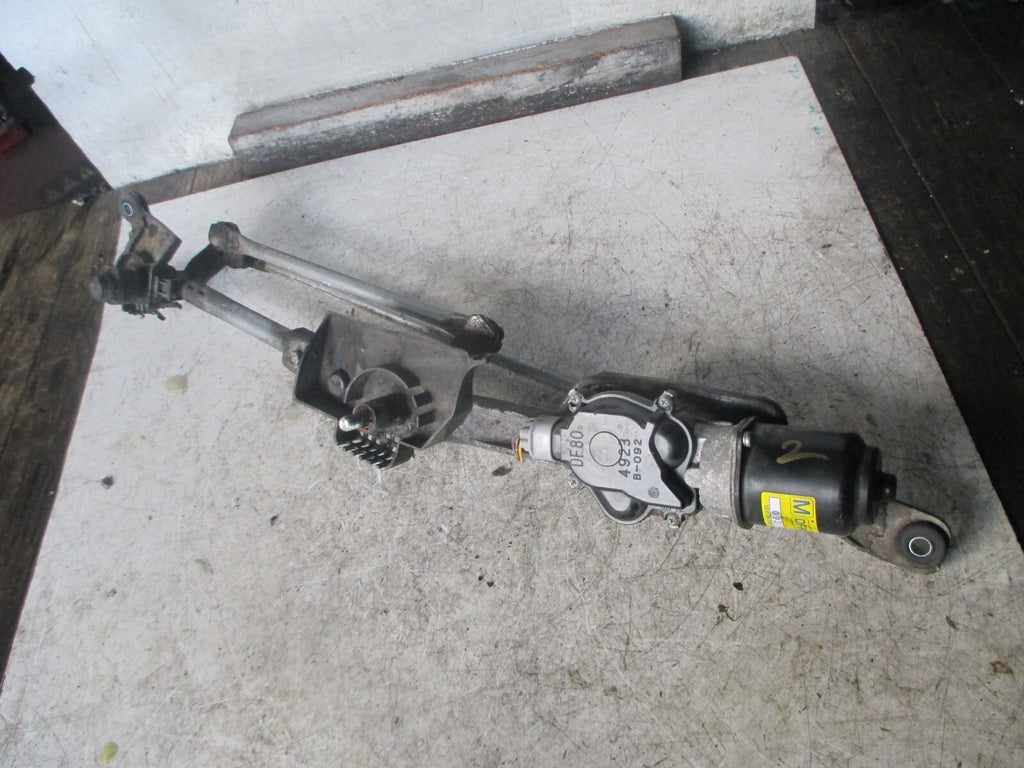 MAZDA 2 MK2 2014 FRONT WINDSCREEN WIPER MOTOR