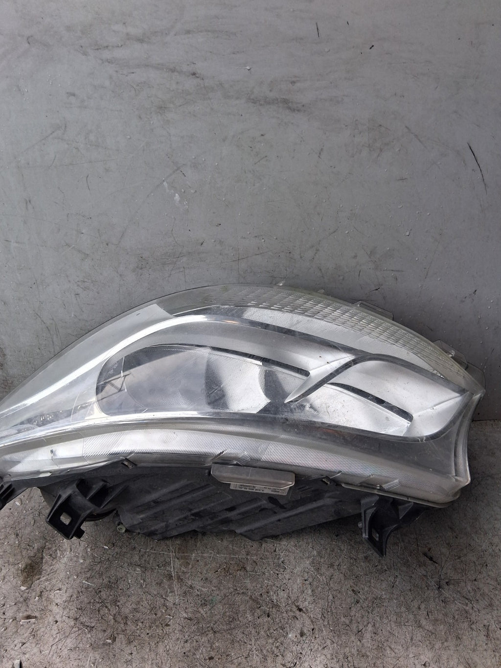 2024 MERCEDES BENZ SPRINTER NSF PASSENGER SIDE FRONT HEADLIGHT A9109060200