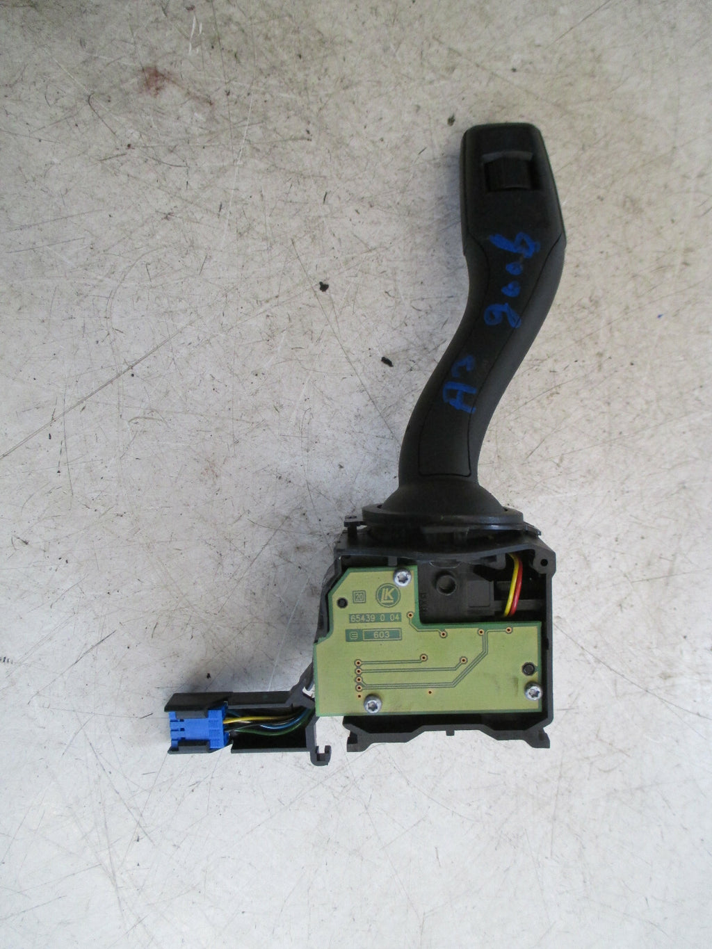 AUDI A3 2006 8P FRONT WINDSCREEN WIPER CONTROL STALK 8P0953519