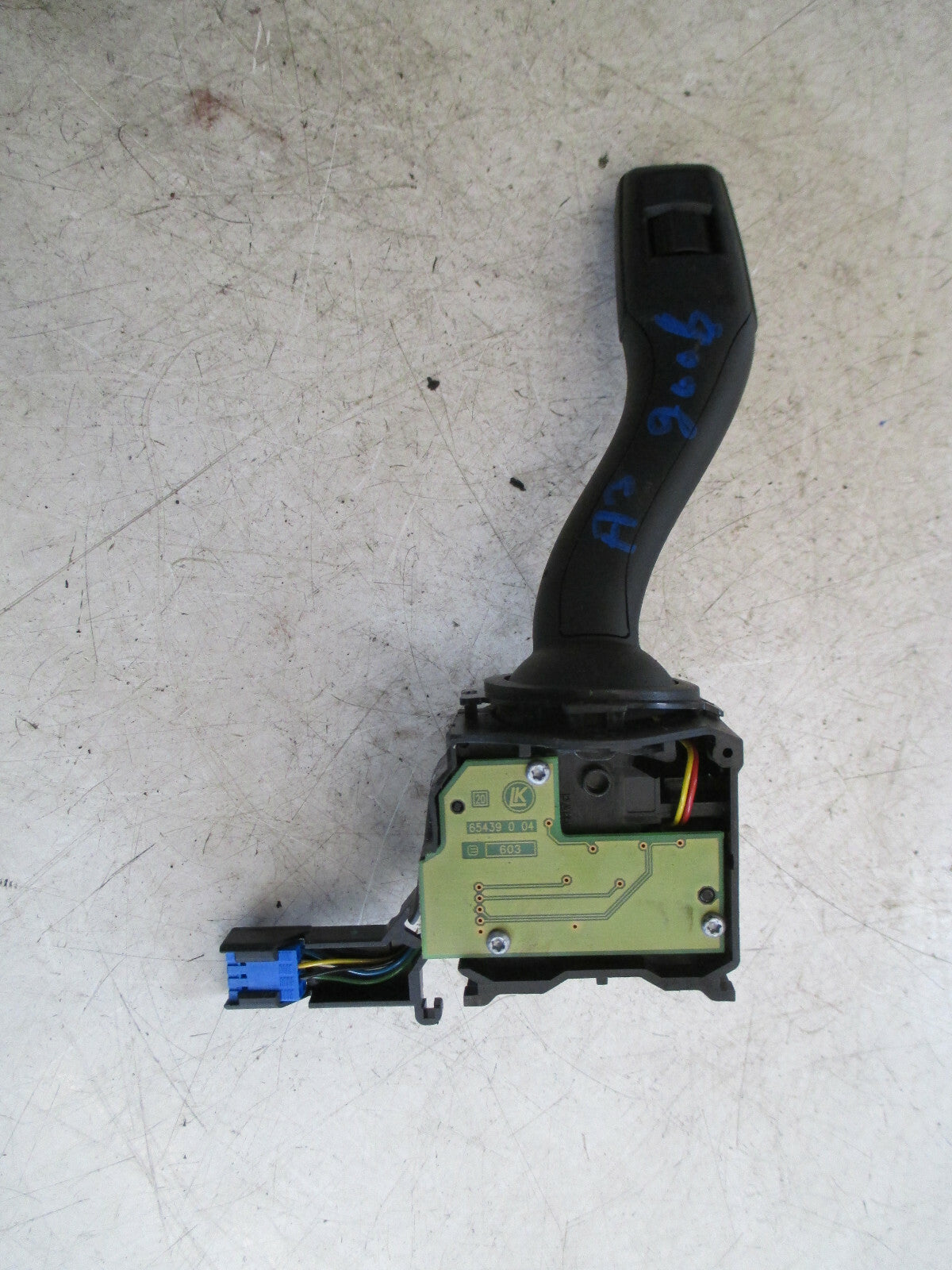 AUDI A3 2006 8P FRONT WINDSCREEN WIPER CONTROL STALK 8P0953519