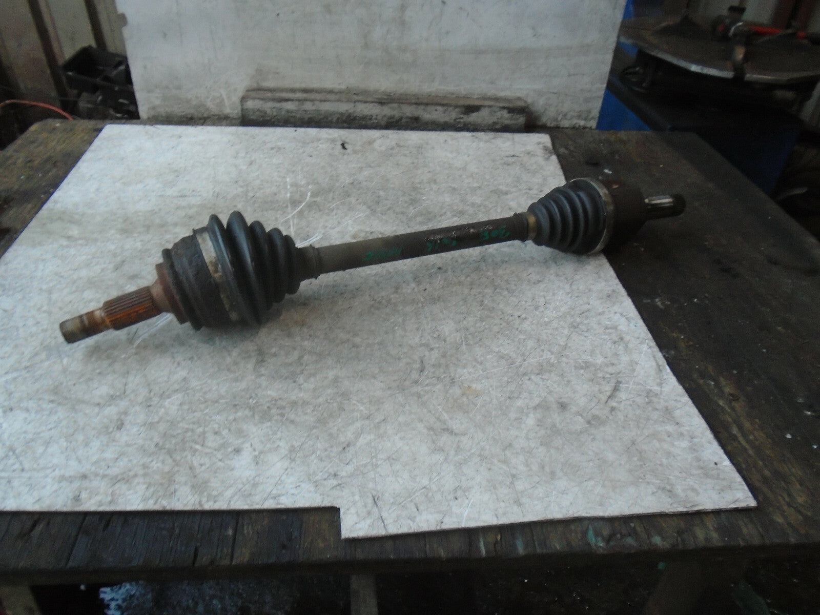 PEUGEOT 308 2018 1.6 DIESEL 5 SPEED NSF PASSENGER SIDE FRONT DRIVESHAFT