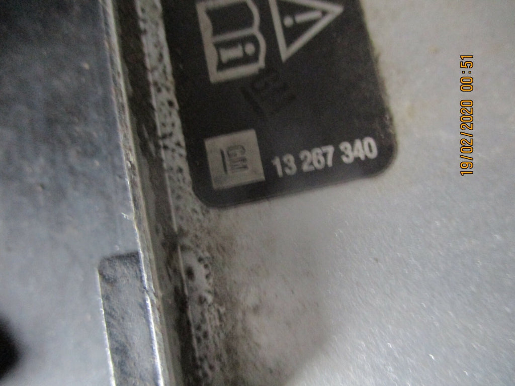 VAUXHALL INSIGNIA A MK1 2012 DIESEL FUEL FILLER CAP FLAP COVER SILVER 13267340