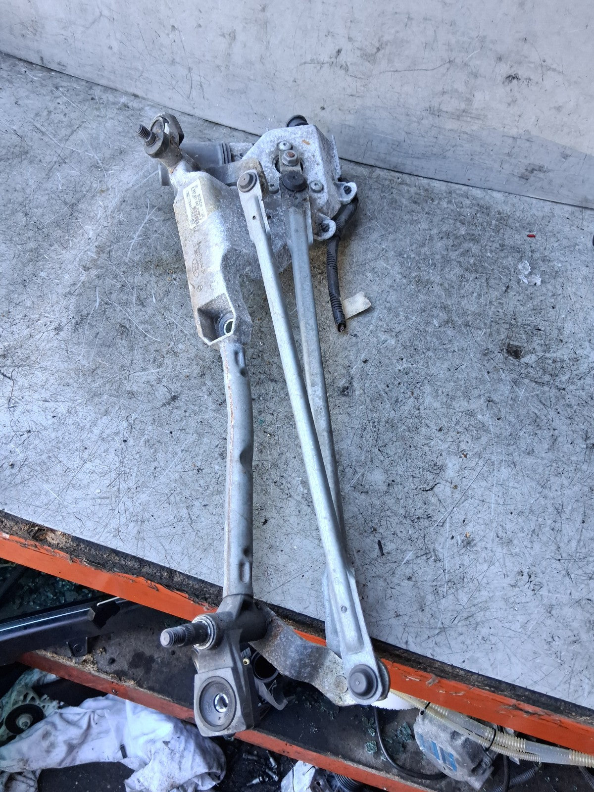 2017 FORD FIESTA MK7 FRONT WINDSCREEN WIPER MOTOR 8A6117500BG