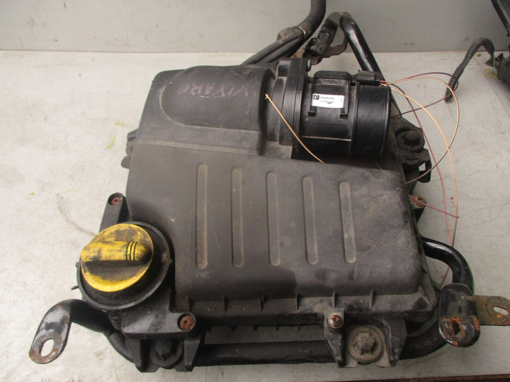 2014 VAUXHALL VIVARO 2.0 DIESEL AIR FILTER HOUSEING AIR BOX 8200760899
