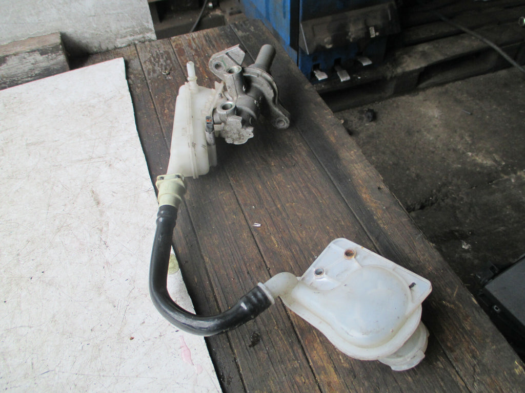 FORD TRANSIT COURIER 2017 BRAKE MASTER CYLINDER