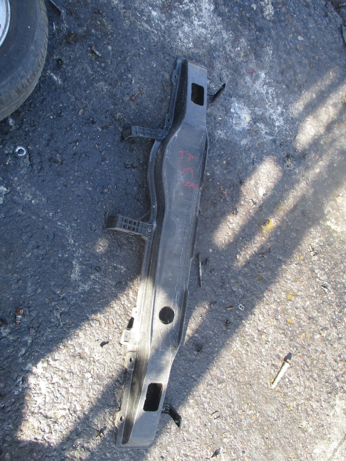 HYUNDAI I30 MK1 2009 REAR CRASH REINFORCEMENT BUMPER BAR