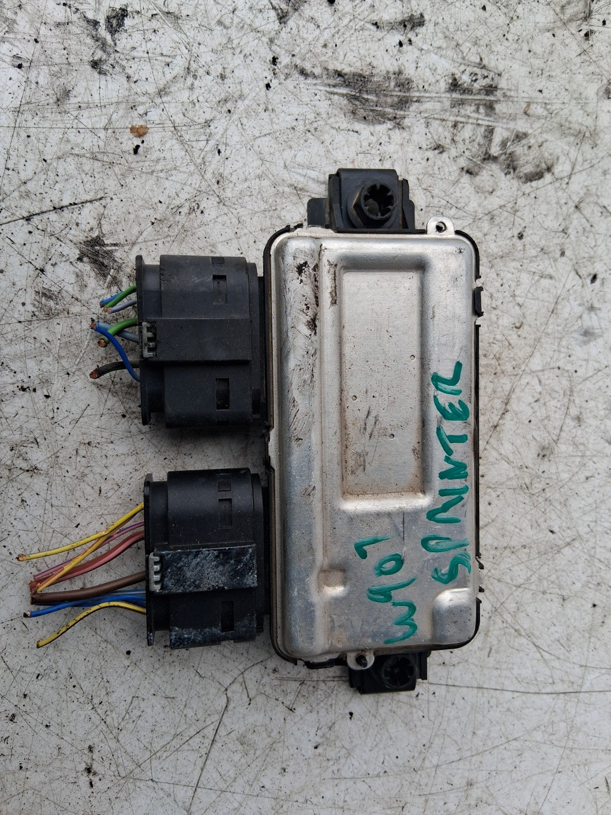 2021 MERCEDES BENZ SPRINTER W907 FUEL PUMP CONTROL MODULE UNIT A0009008214