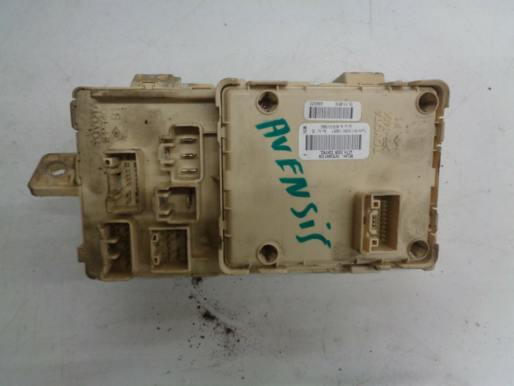 TOYOTA AVENSIS 2004 1.8 RELAY FUSE BOX CONTROL MODULE UNIT 82461CA020F
