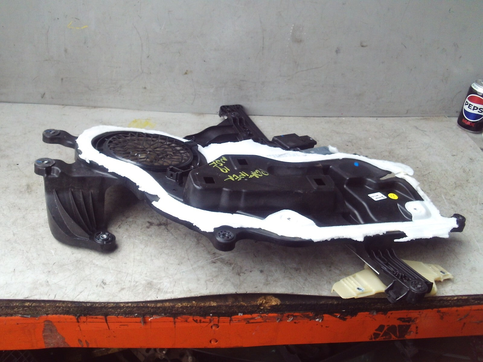 2019 PEUGEOT PARTNER NSF PASSENGE SIDE WINDOW MOTOR & REGULATOR 156144202