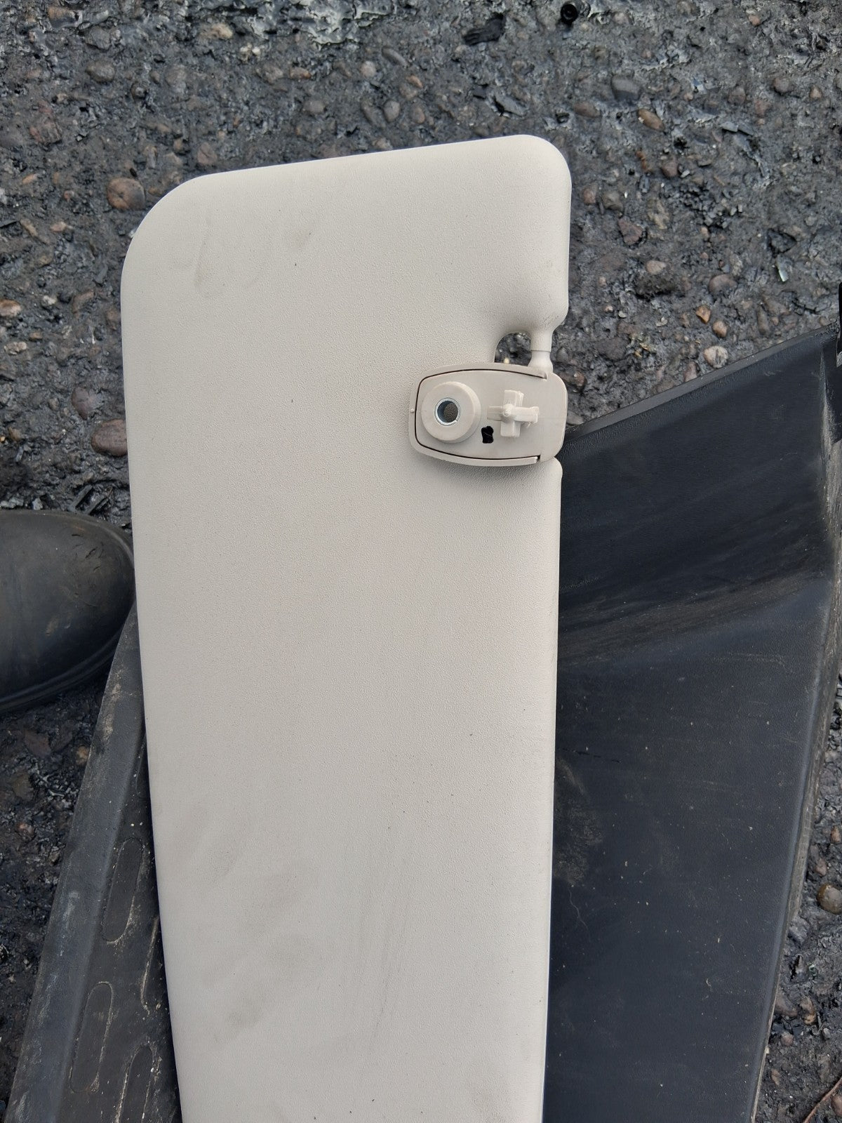 2024 FIAT DUCATO MK3 NSF PASSENGER SIDE FRONT LEFT SUN VISOR SHADE