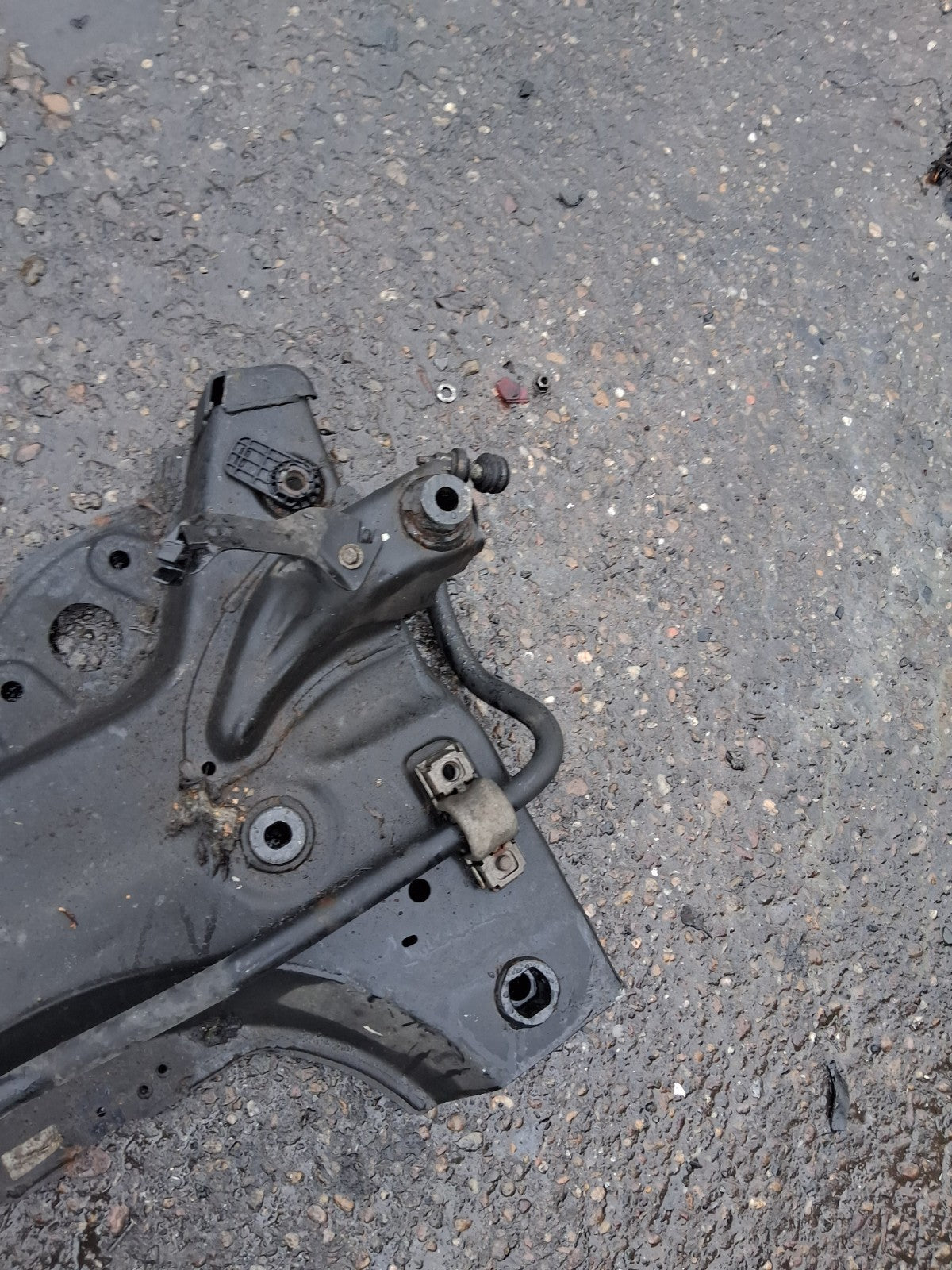 VAUXHALL VIVARO MK3 2021 1.5 DIESEL FRONT SUBFRAME OS DRIVER SIDE WISHBONE ROLL