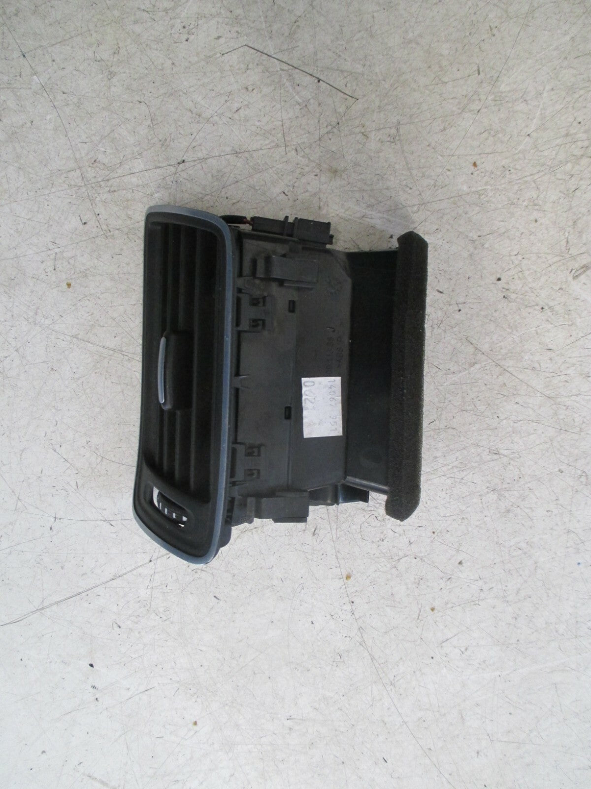 VOLKSWAGEN PASSAT B7 2014 NSF FRONT PASSENGER SIDE AIR VENT 3AC819701A