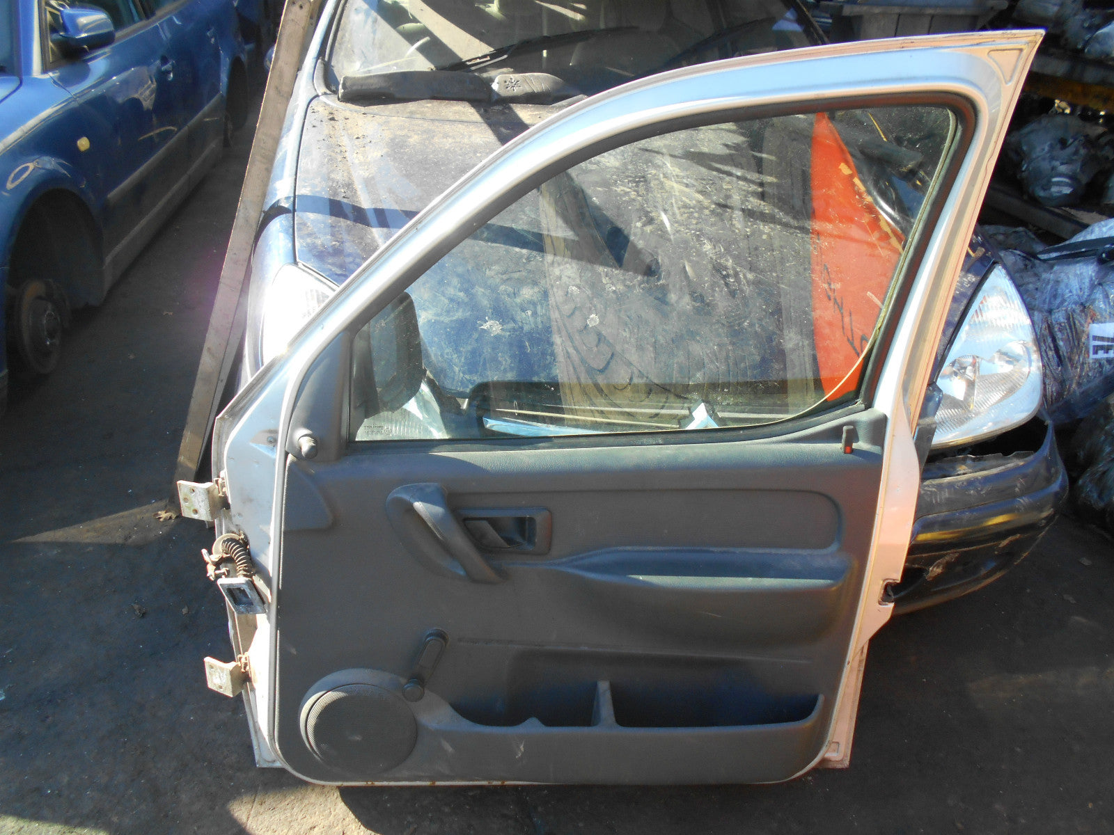 PEUGEOT PARTNER 2002 OS DRIVER SIDE COMPLETE DOOR MIRROR GLASS SILVER EZRC