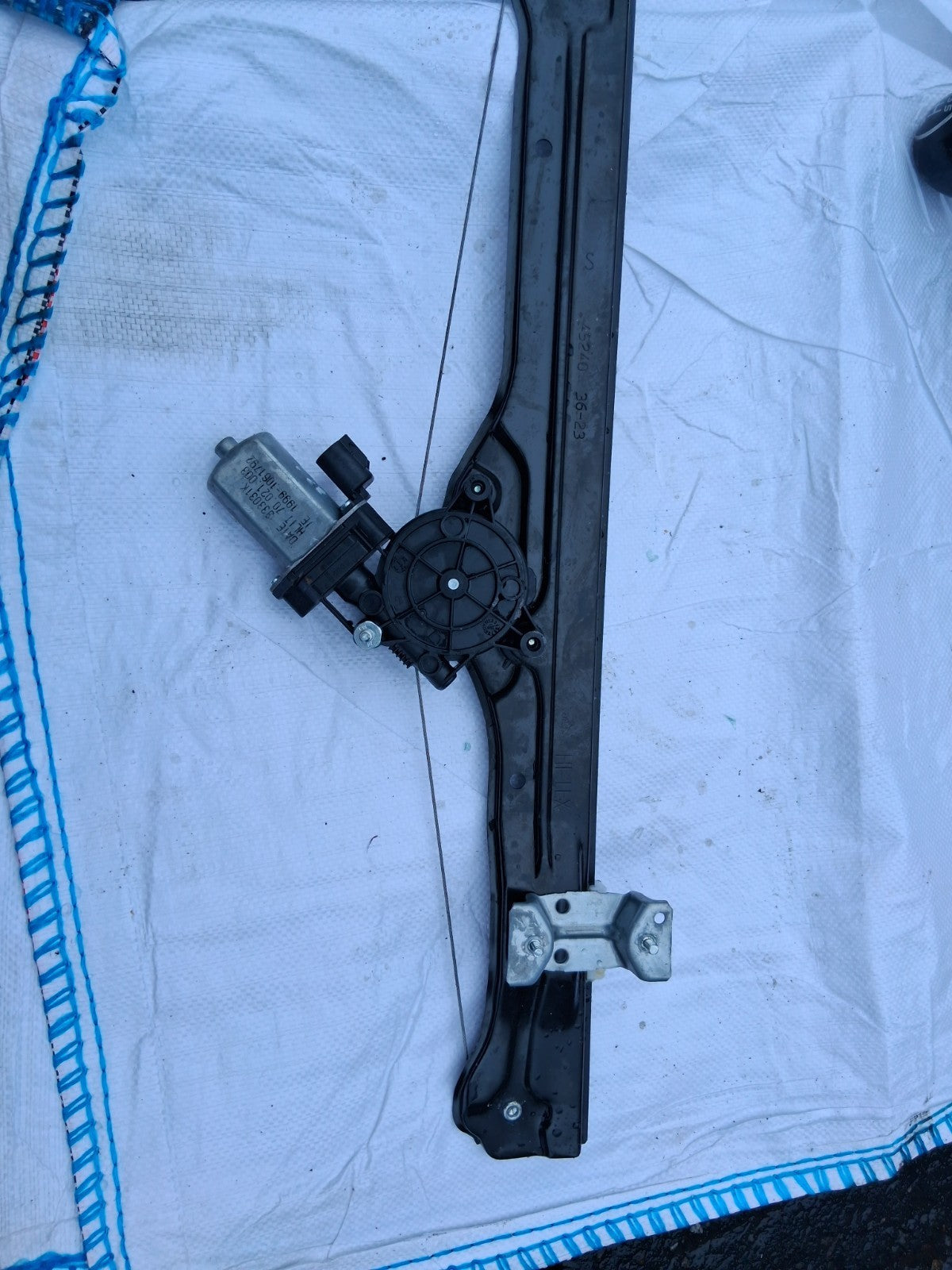 2024 FIAT DUCATO MK3 NSF PASSENGER SIDE FRONT WINDOW MOTOR REGULATOR 46862304