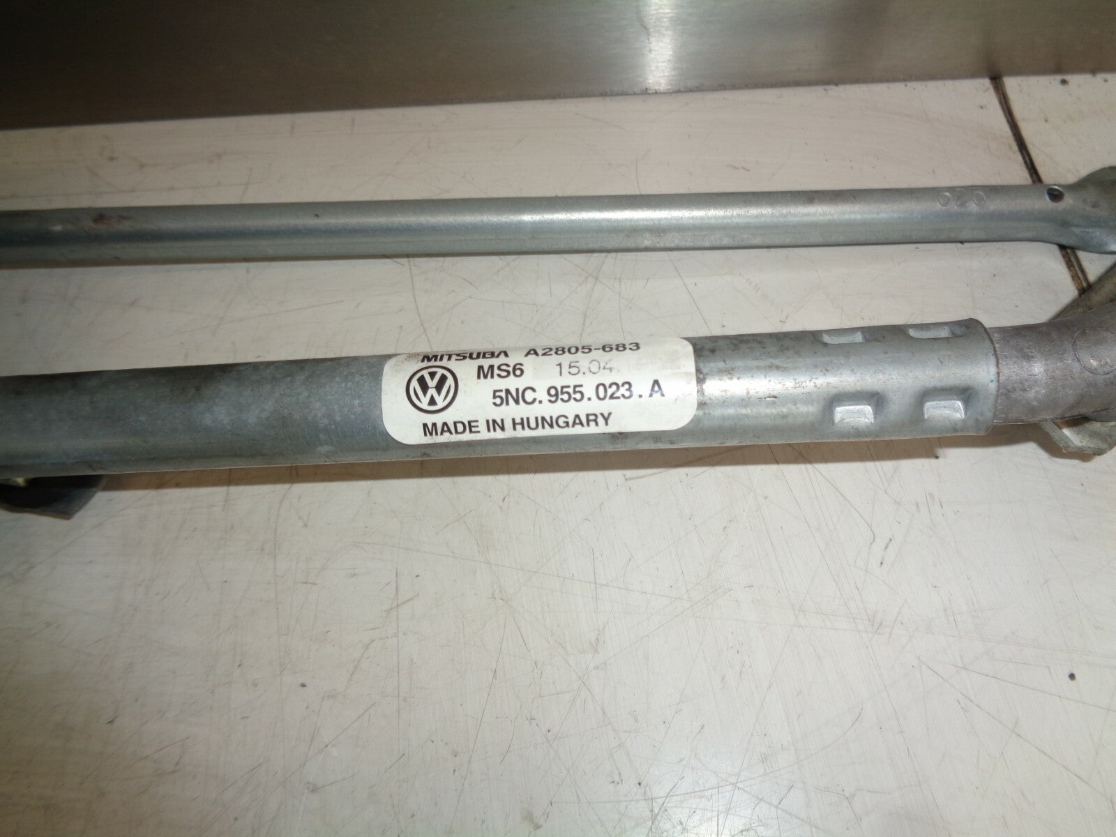 VW VOLKSWAGEN TIGUAN 2019 FRONT WINDSCREEN WIPER MOTOR LINKAGE 5NC955023A