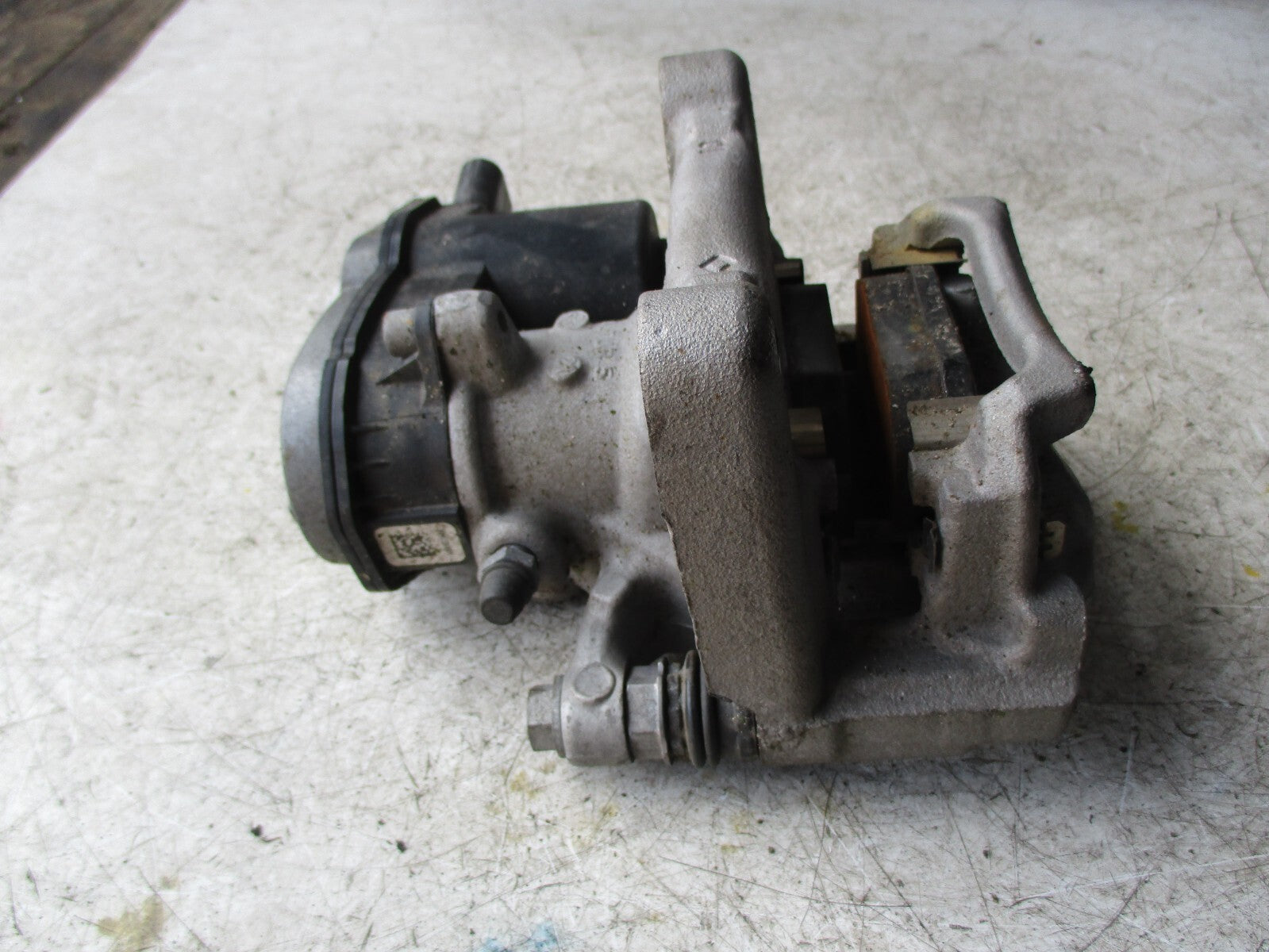 CITROEN C4 2021 RIGHT REAR BRAKE CALIPER 9842295180