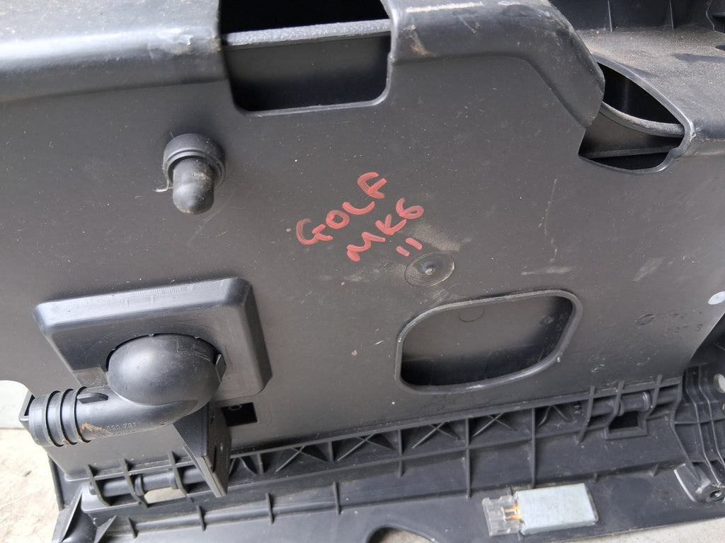 2011 VW VOLKSWAGEN GOLF MK6 DASHBOARD GLOVE BOX STORAGE COMPARTMENT 5M2857097