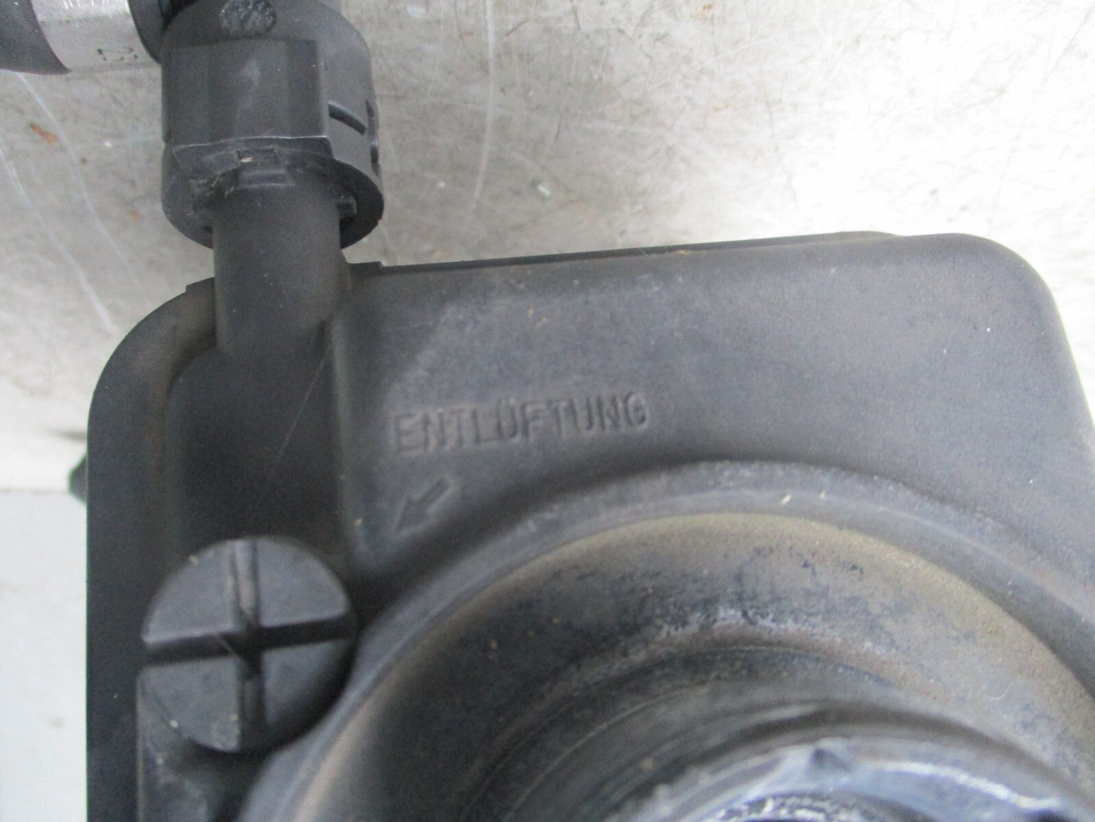 2008 BMW SERIES 1 COOLANT HEADER TANK 13 ZB 7 810 592