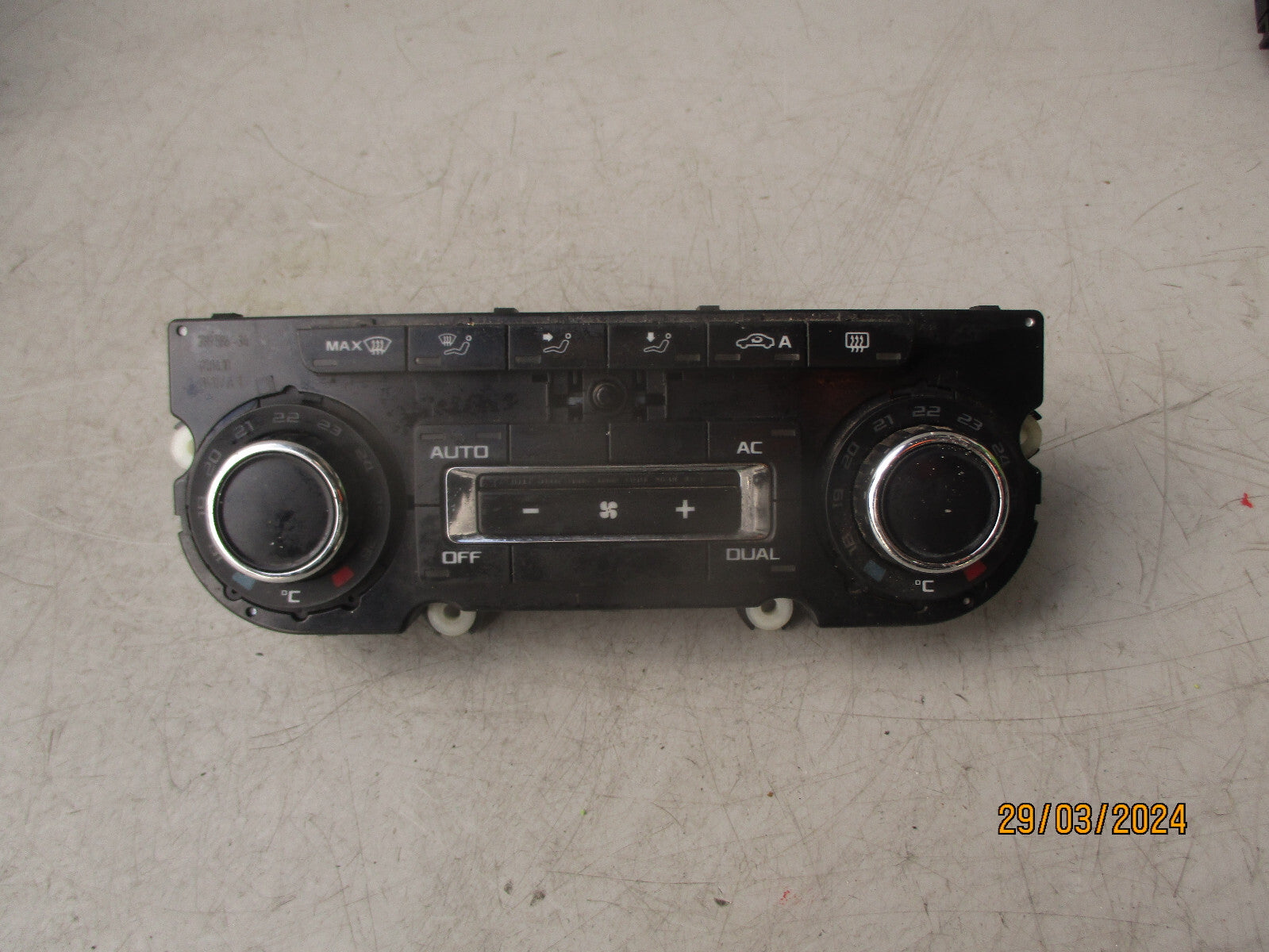2010 SKODA OCTAVIA MK2 AIR CON. HEATER CLIMATE CONTROL UNIT PANEL 3T0907044AR