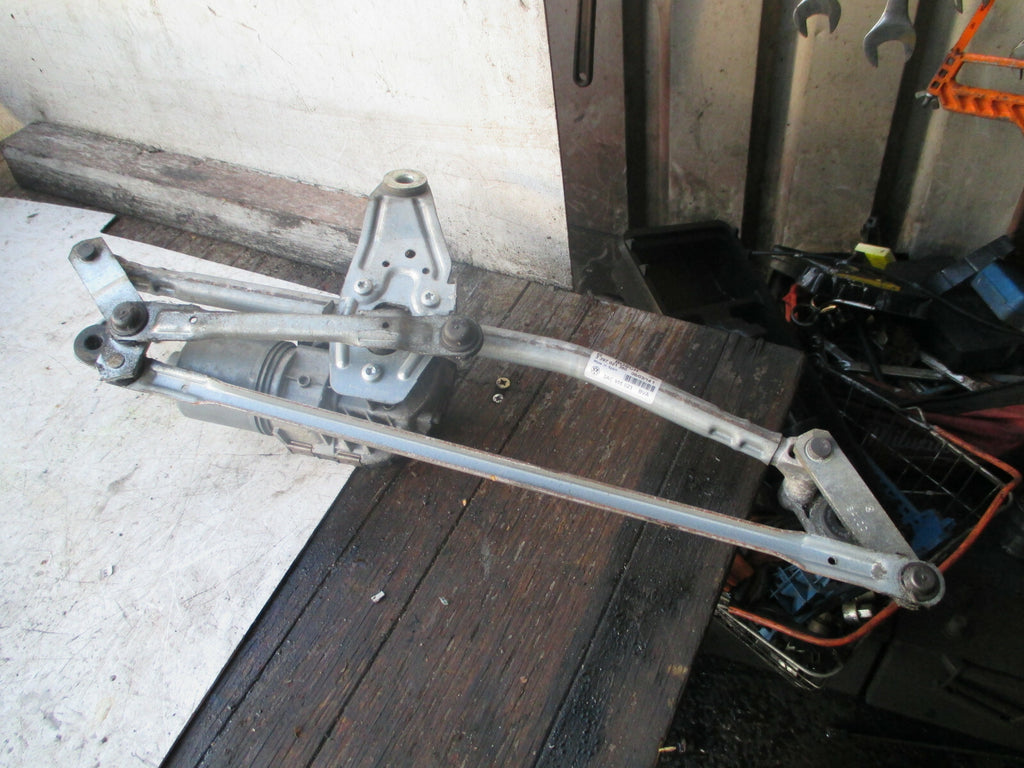 VW VOLKSWAGEN PASSAT 2014 B7 FRONT WINDSCREEN WIPER MOTOR LINAKGES 3AC955023