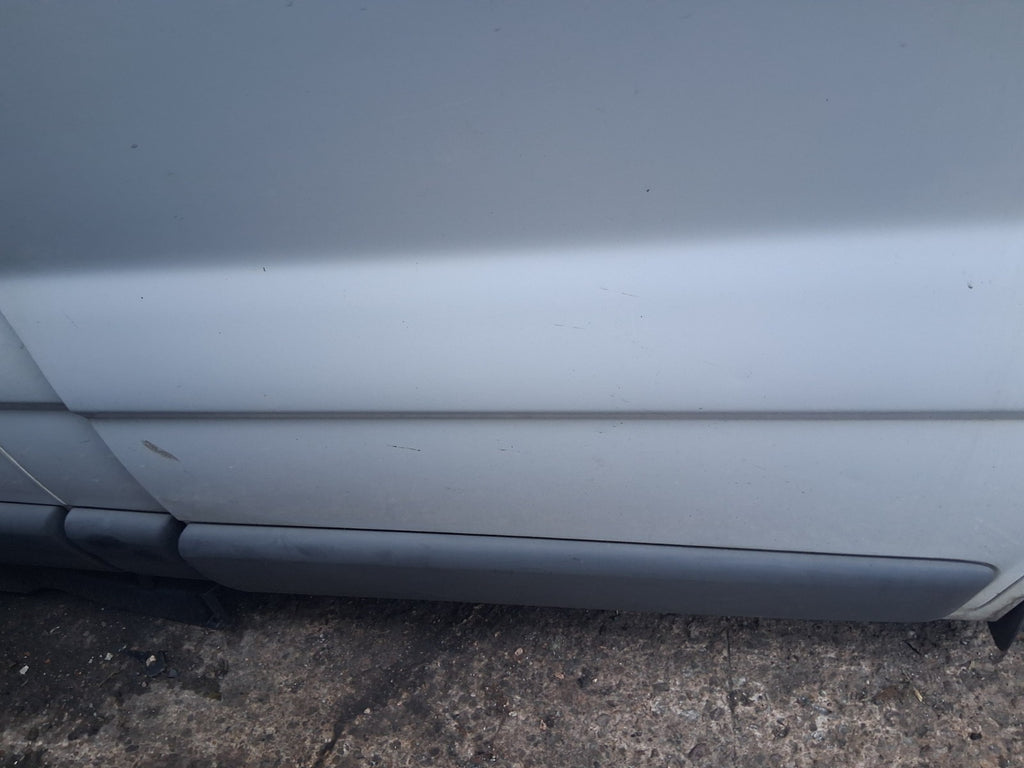 2014 VAUXHALL VIVARO MK1 OSF DRIVER SIDE FRONT RIGHT BARE DOOR WHITE