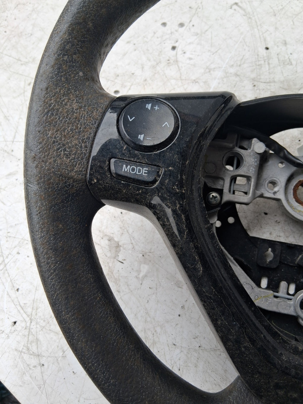 2020 TOYOTA AYGO MK2 3 SPOKE MULTIFUNCTION LEATHER STEERING WHEEL 451000H050