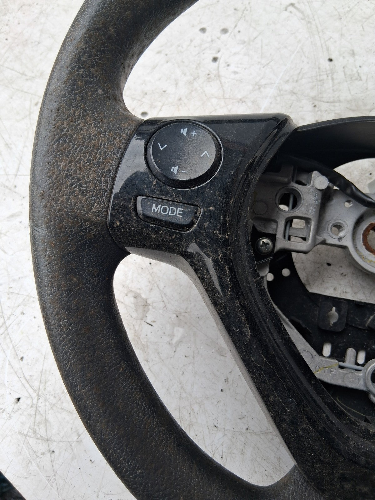 2020 TOYOTA AYGO MK2 3 SPOKE MULTIFUNCTION LEATHER STEERING WHEEL 451000H050