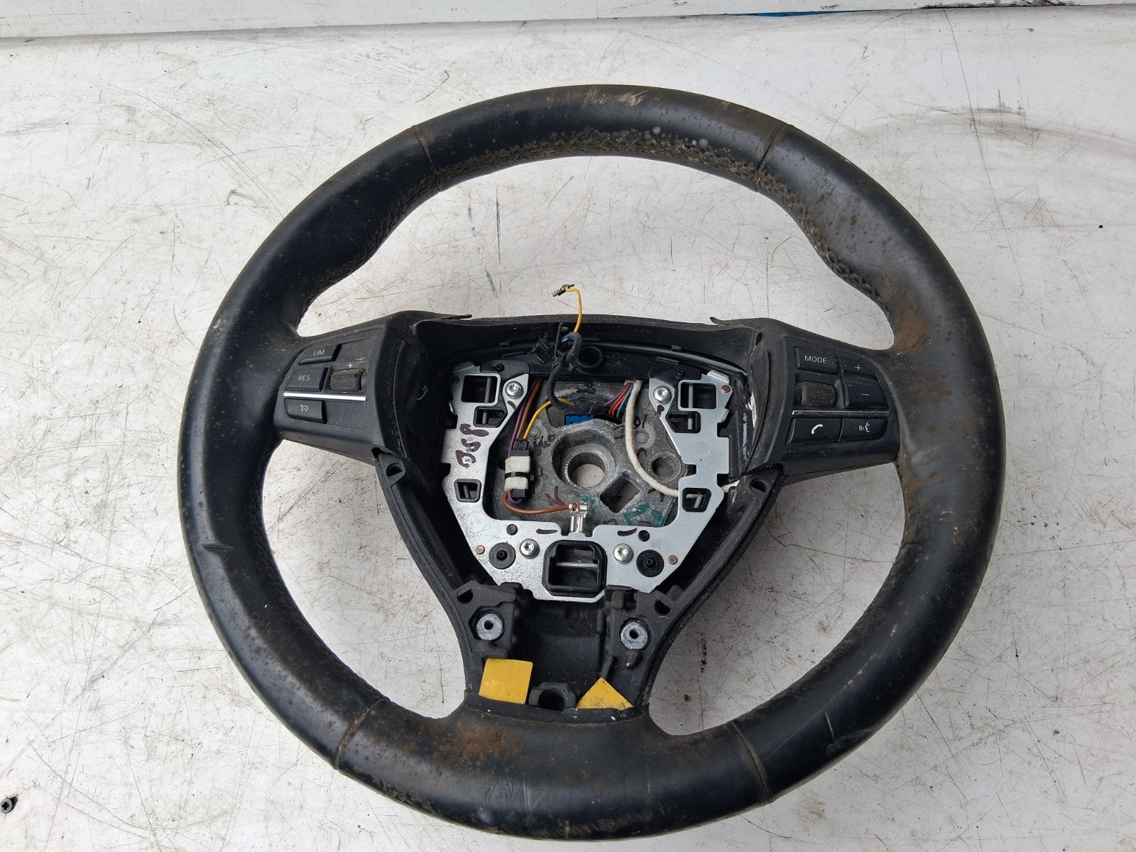 2010 BMW 5 SERIES F10 3 SPOKE MULTIFUNCTION LEATHER STEERING WHEEL