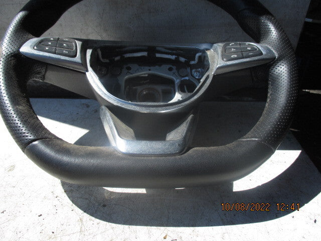 MERCEDES BENZ CLA 2018 C117 FLAT BOTTOM MULTIFUNCTION STEERING WHEEL A0004606212
