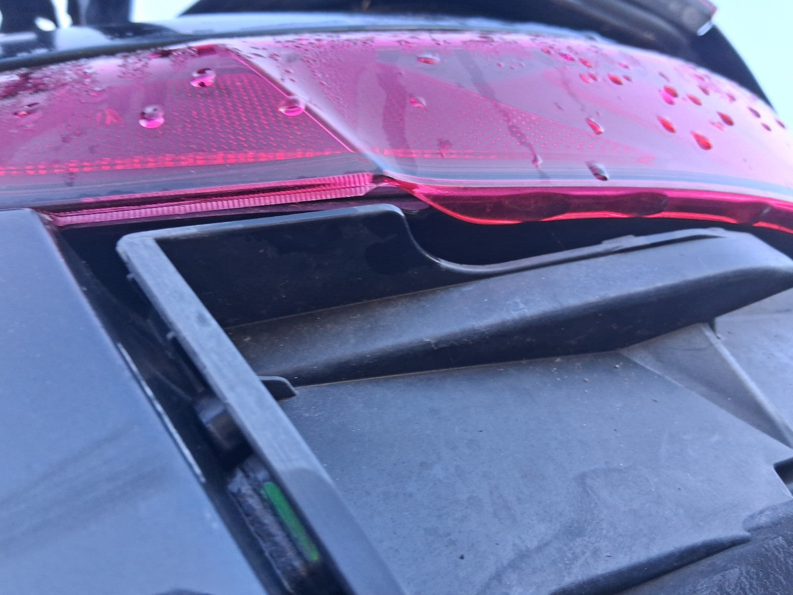2018 ALFA ROMEO GIULIA QUADRIFOGLIO 952 NSR PASSENGER SIDE REAR OUTER TAIL LIGHT