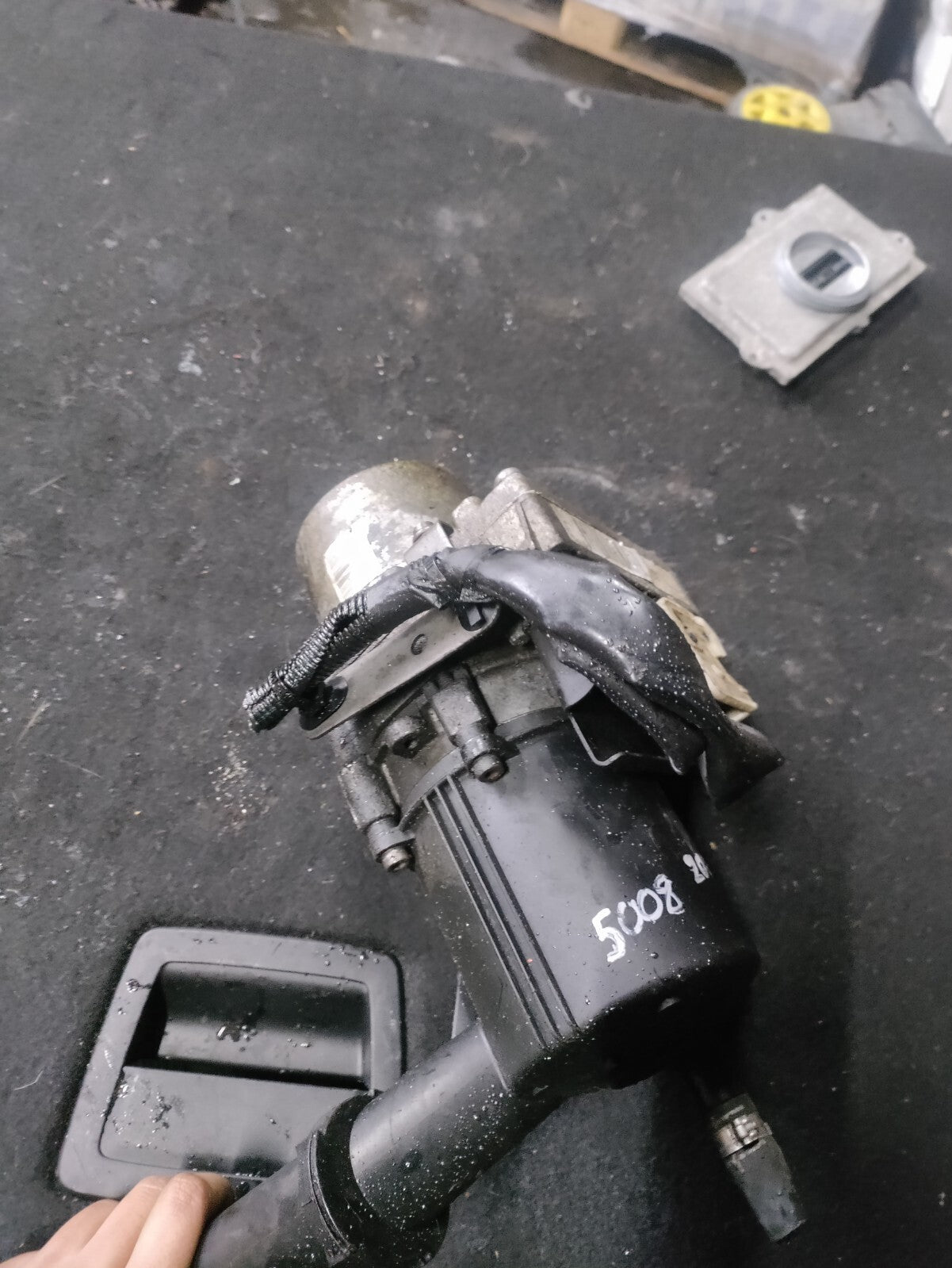 PEUGEOT 5008 MK1 2013 1.6 DIESEL POWER STEERING PUMP 9803397980