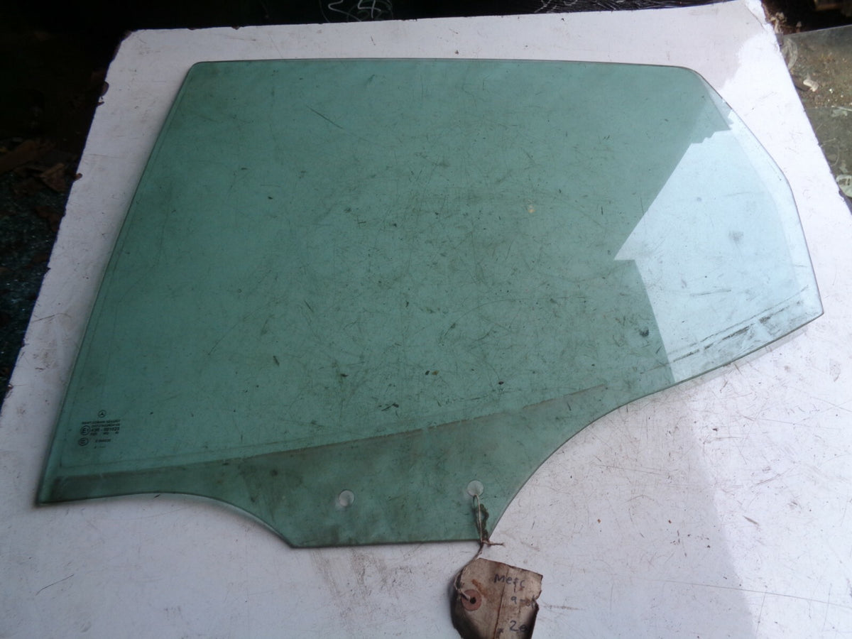 MERCEDES BENZ A CLASS A180 NSR PASSENGER SIDE REAR DOOR WINDOW GLASS