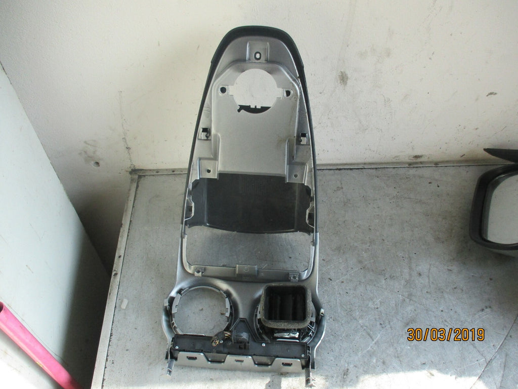 PEUGEOT 207 2008 DASHBOARD CENTRE AIR VENT TRIM & HAZARD SWITCH 9663230780