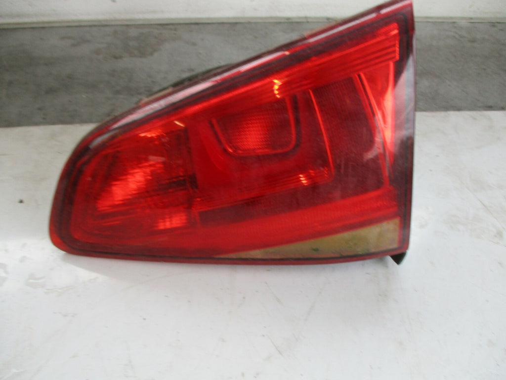 VW VOLKSWAGEN GOLF MK7 5G OSR DRIVER  SIDE INNER REAR LIGHT 5G0945094AD
