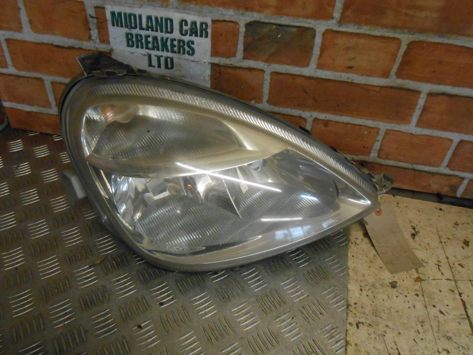 MERCEDES A CLASS W168 1999 OS DRIVER SIDE FRONT LIGHT HEADLIGHT