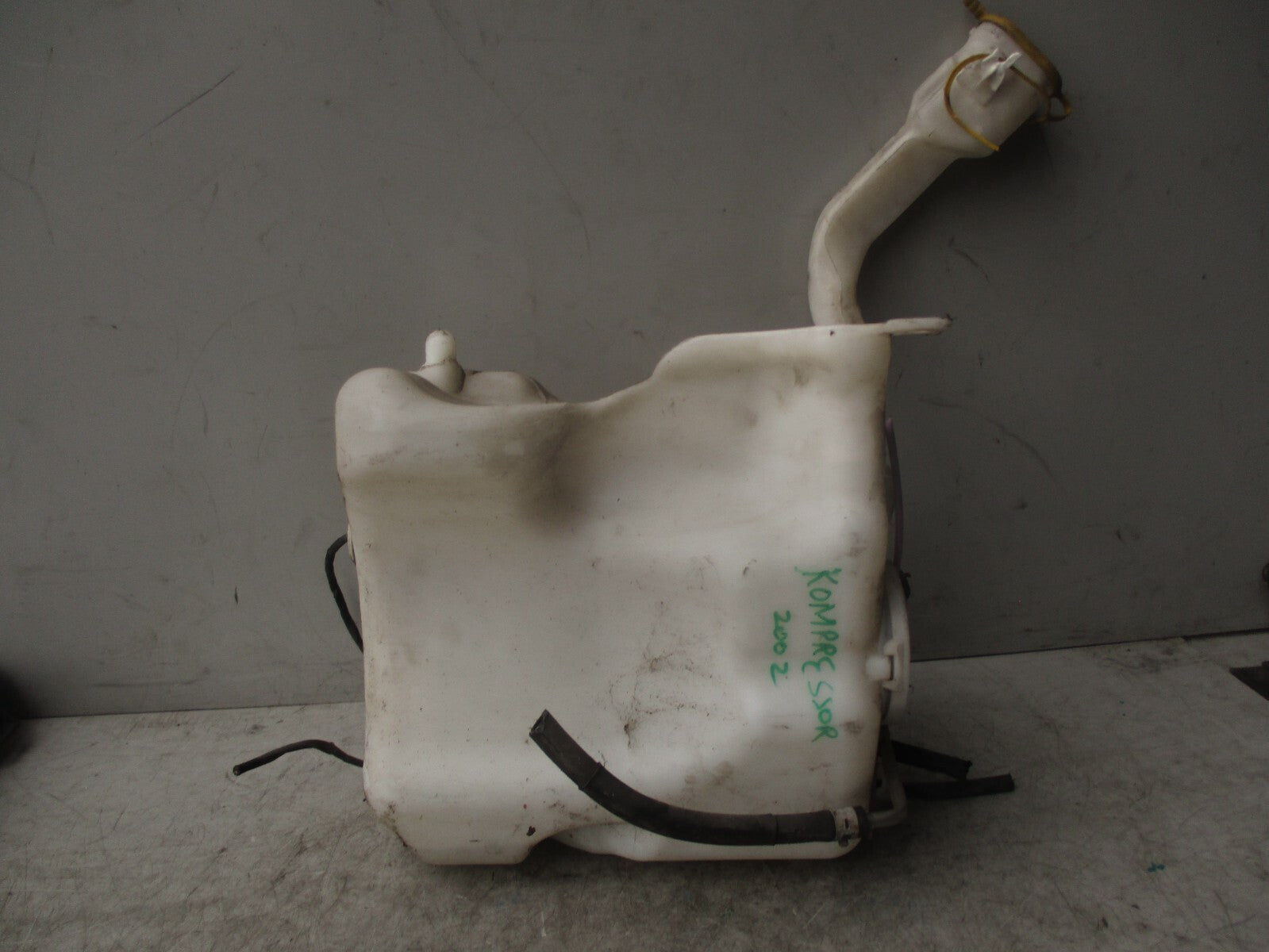 2002 MERCEDES C CLASS COUPE CL203 WINDSCREEN WASHER BOTTLE AND PUMP 2038600160
