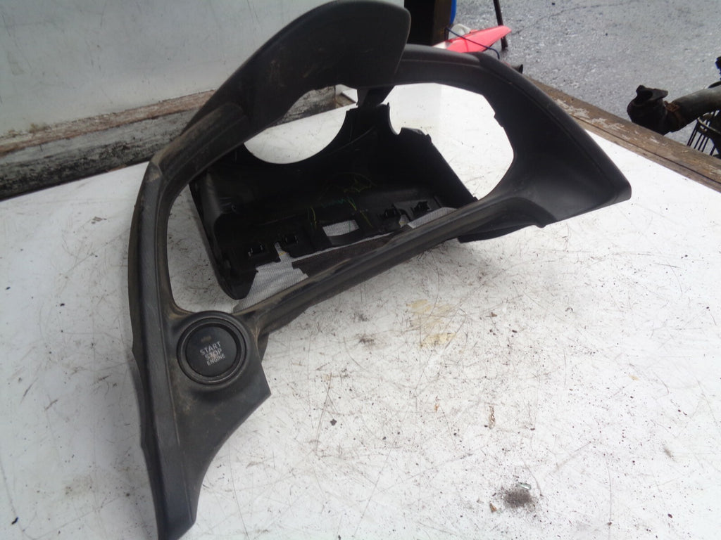 MAZDA 2 MK3 DJ 2016 SPEEDO TRIM HOUSING SURROUND PANEL COVER DA6T 60221