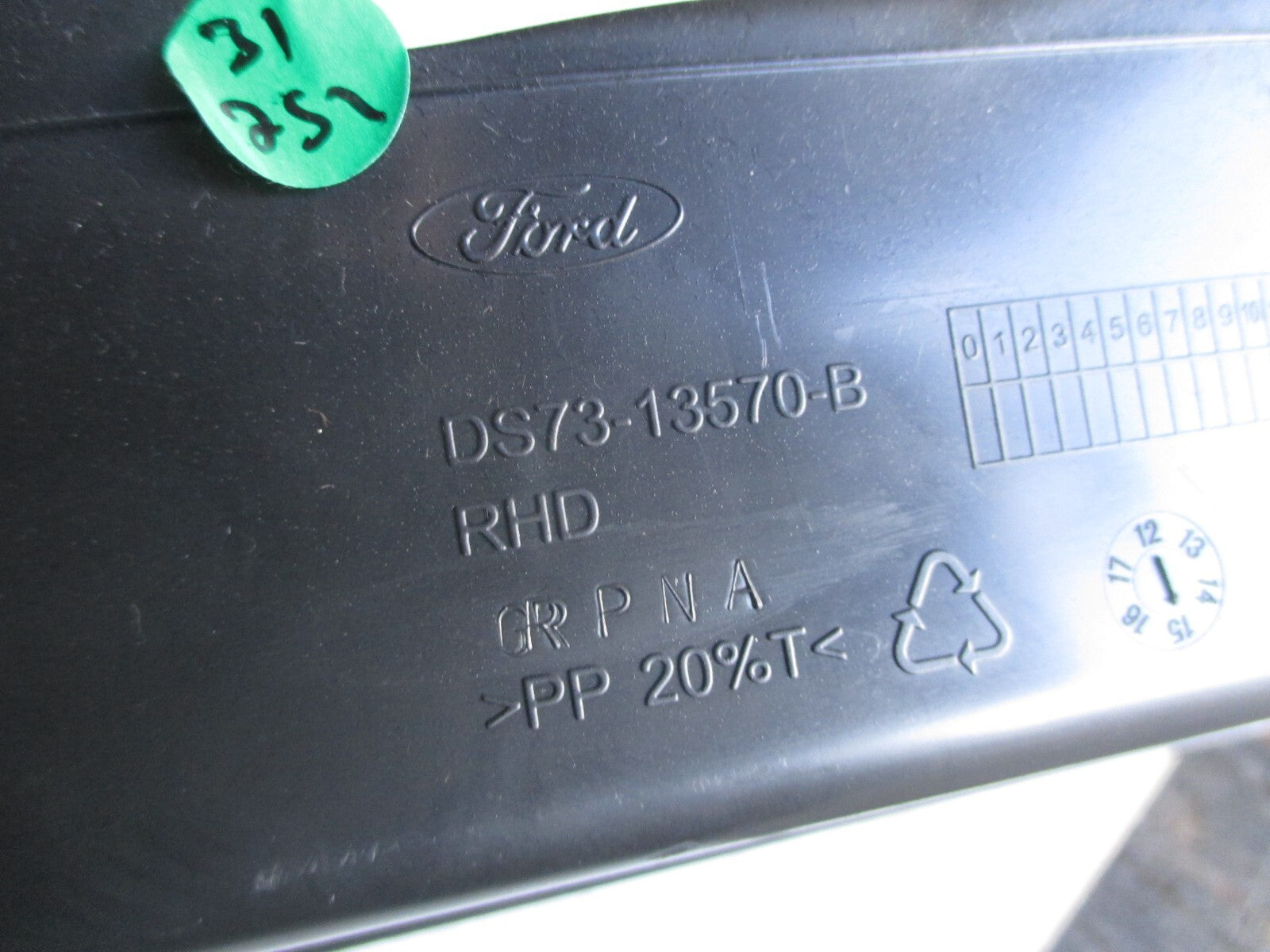FORD MONDEO MK5 2016 INTERIOR STORAGE COMPARTMENT GLOVEBOX DS73-13570-B