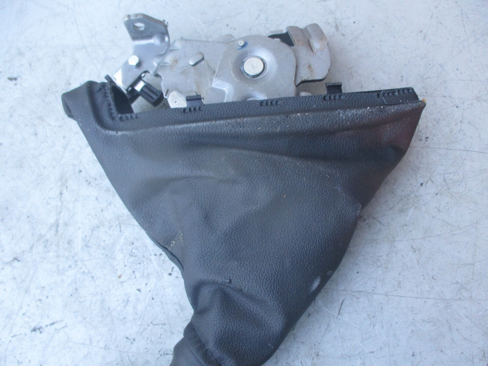 2018 VAUXHALL CORSA E MANUAL PARKING HANDBRAKE LEVER BLACK LEATHER 39015856