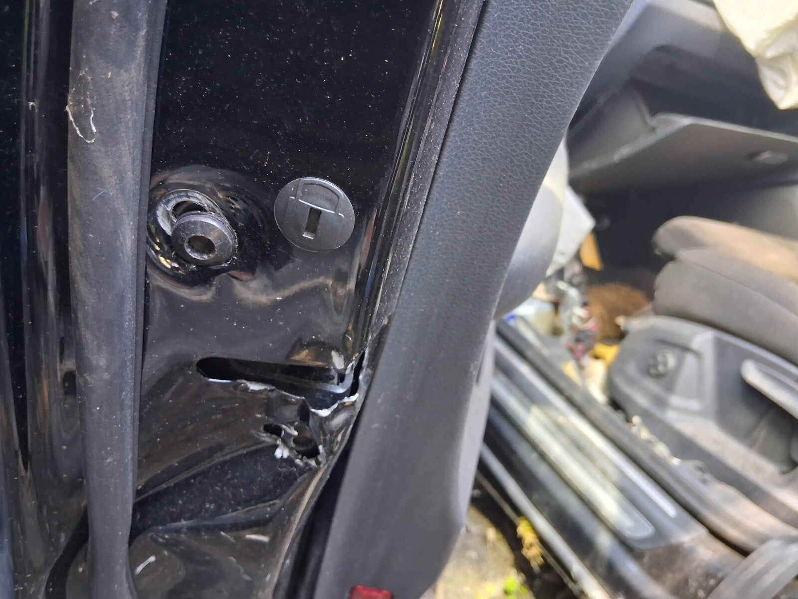 2016 AUDI Q3 8U NSF PASSENGER SIDE FRONT DOOR LOCK MECHANISM