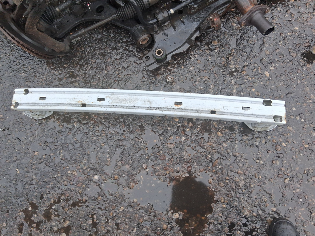 2016 NISSAN JUKE MK1 REAR CRASH BAR REINFORCEMENT BAR WHITE