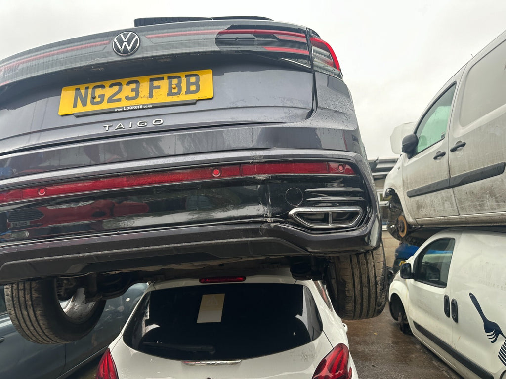 2023 VOLKSWAGEN TAIGO R LINE REAR BUMPER COMPLETE GREY LB7Q SCRATCHES