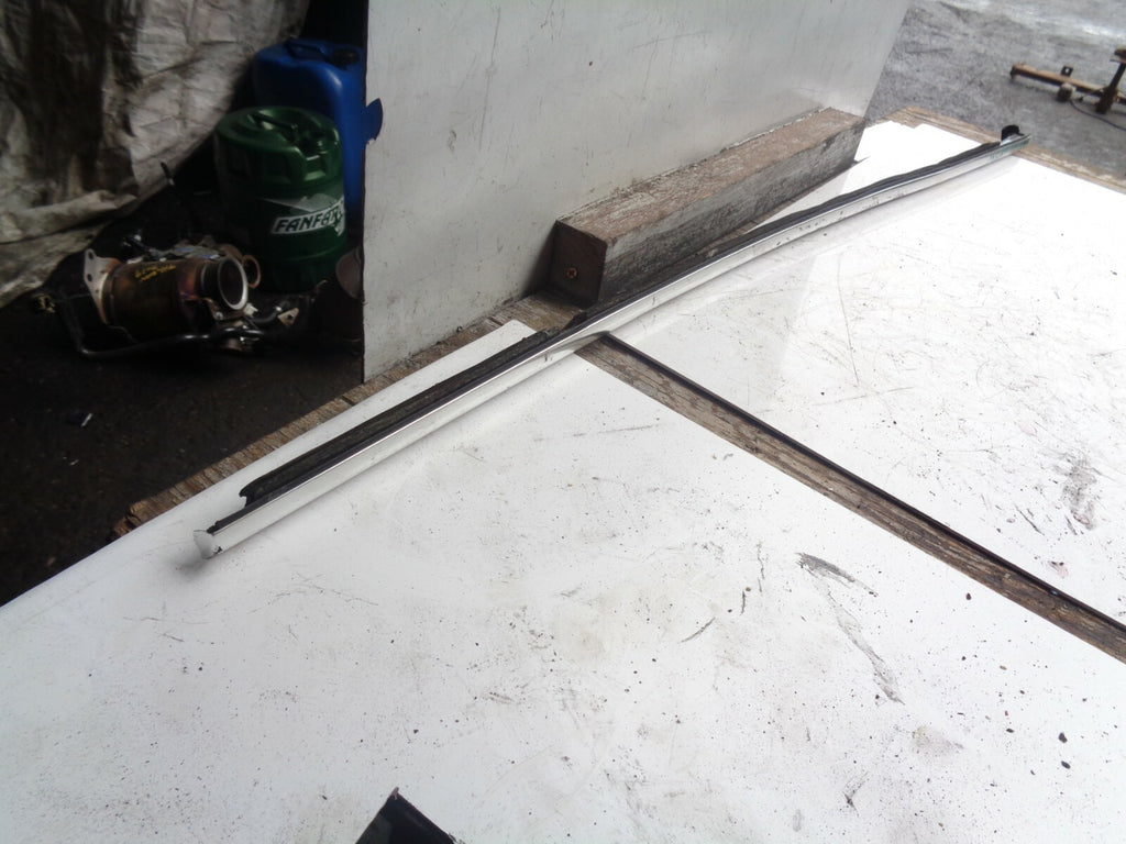 VW VOLKSWAGEN PASSAT 2018 DRIVER SIDE REAR DOOR WINDOW CHROME PANEL 3g9839476d