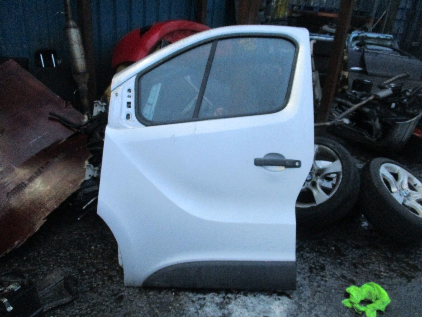 2015 RENAULT TRAFIC X82 NSF PASSENGER SIDE FRONT BARE DOOR SILVER