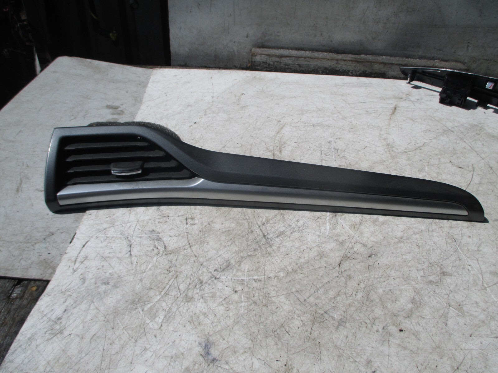 FORD MONDEO MK5 2016 NS PASSENGER SIDE DASH AIR VENT TRIM PANEL DS73-F04338-F