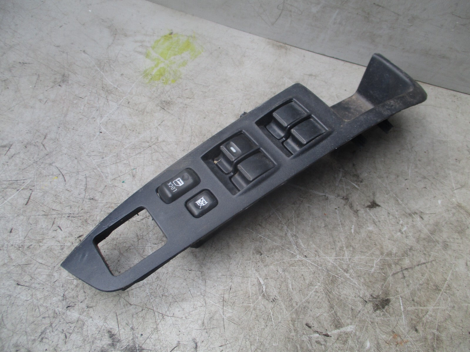 2008 MITSUBISHI OUTLANDER MK2 OSF DRIVER FRONT WINDOW CONTROL SWITCH 8608A147